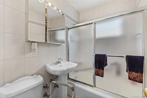 58 Lawrence Court White Plains NY 10603