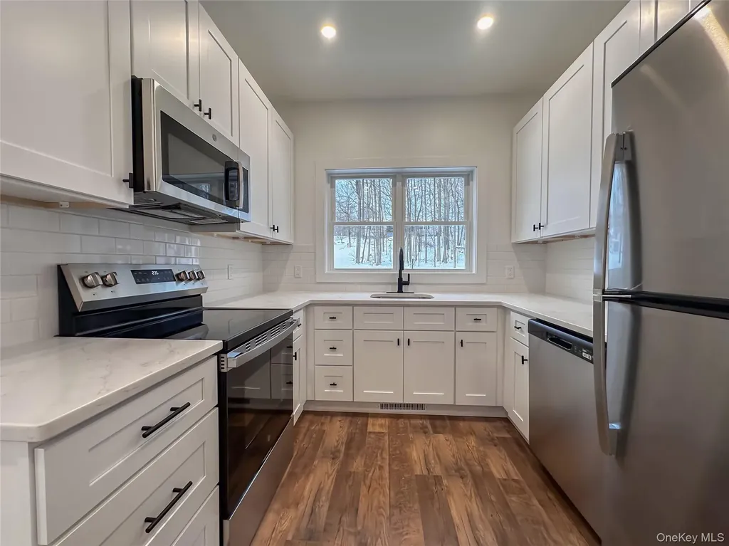 106 Wigsten Road Pleasant Valley NY 12569