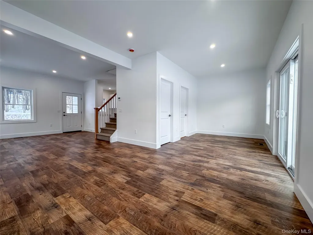 106 Wigsten Road Pleasant Valley NY 12569