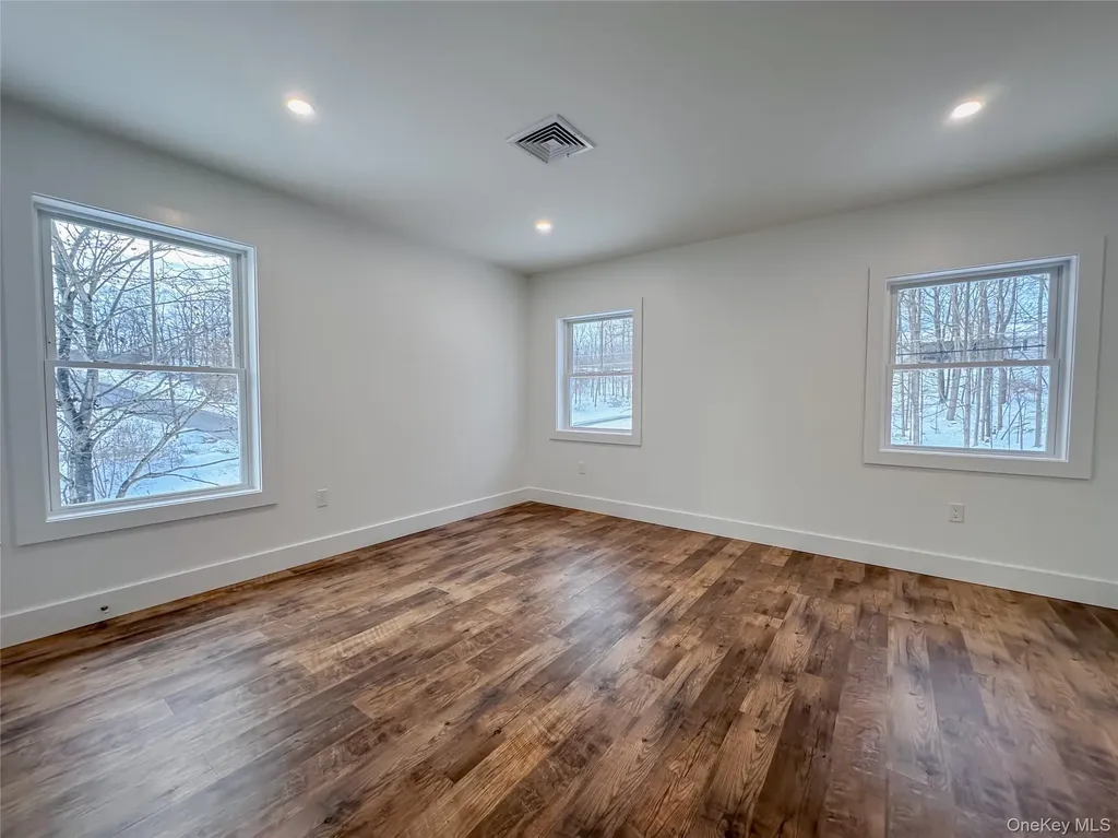 106 Wigsten Road Pleasant Valley NY 12569