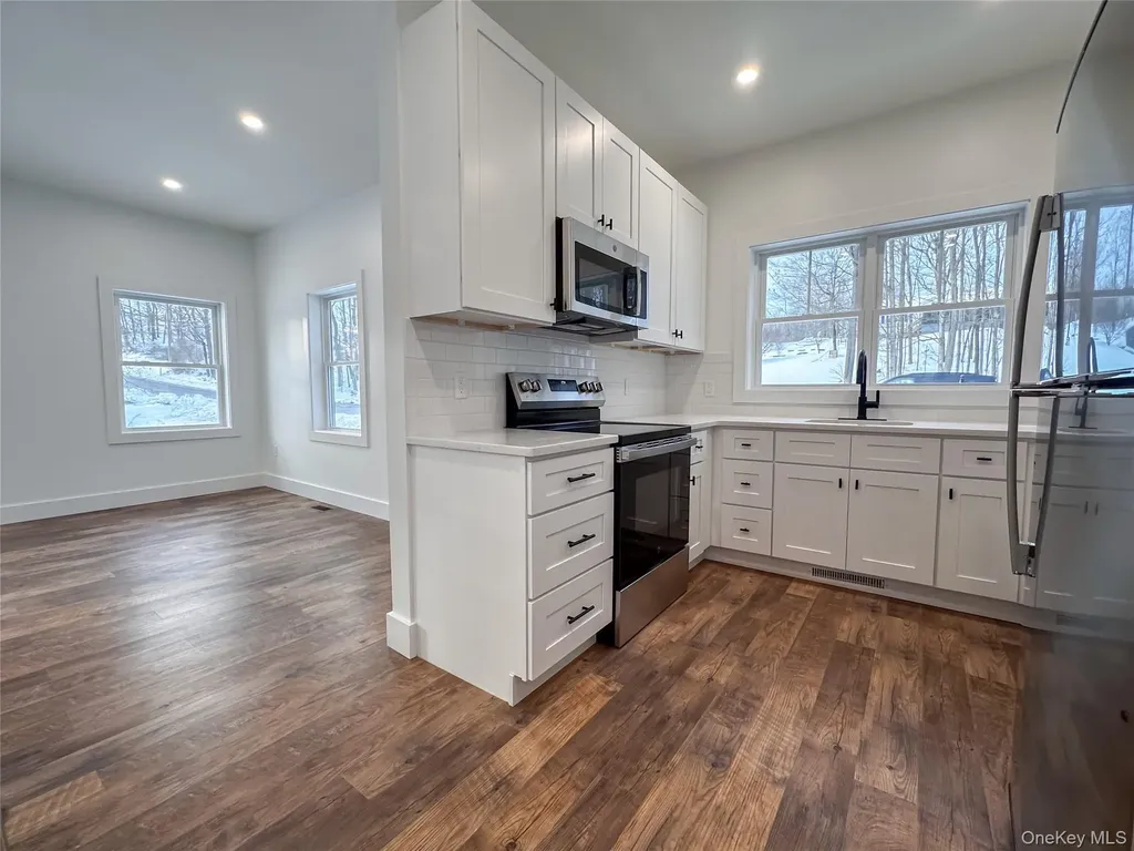 106 Wigsten Road Pleasant Valley NY 12569