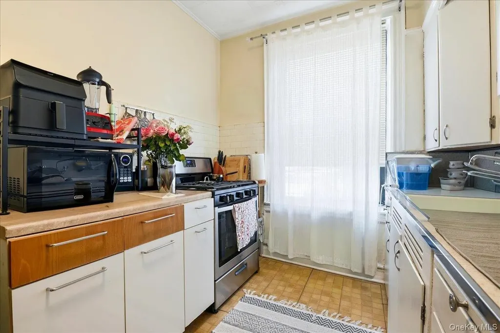 60-58 60th Road Maspeth NY 11378