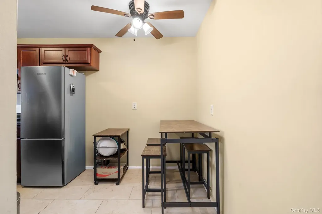 285 Edmunton North Babylon NY 11703