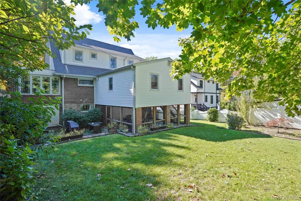 425 Washington Avenue Pelham NY 10803