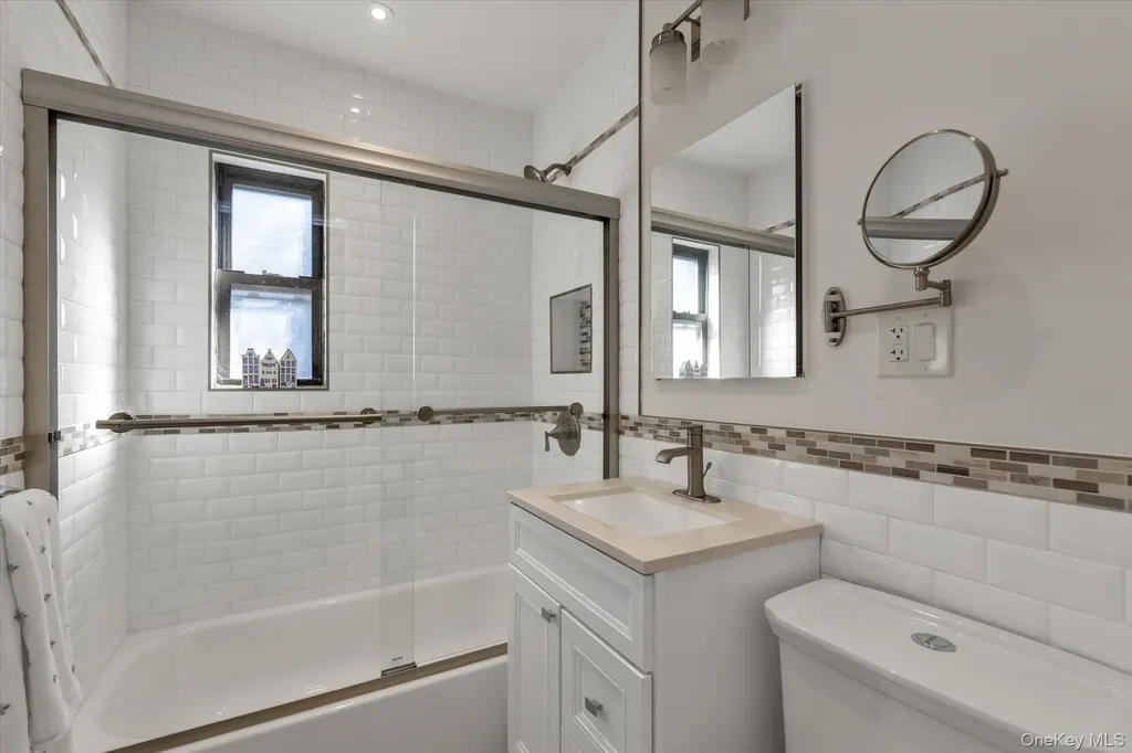 1203 E Broadway Hewlett NY 11557