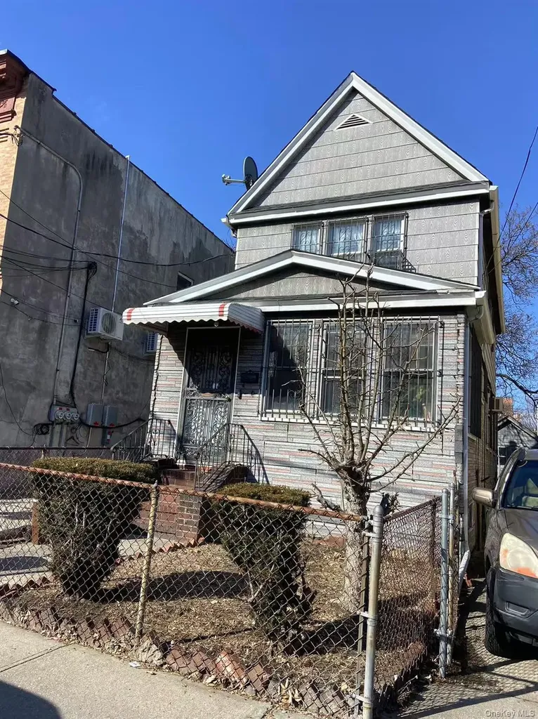 8621 59th Avenue Elmhurst NY 11373