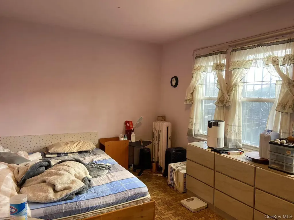 8621 59th Avenue Elmhurst NY 11373