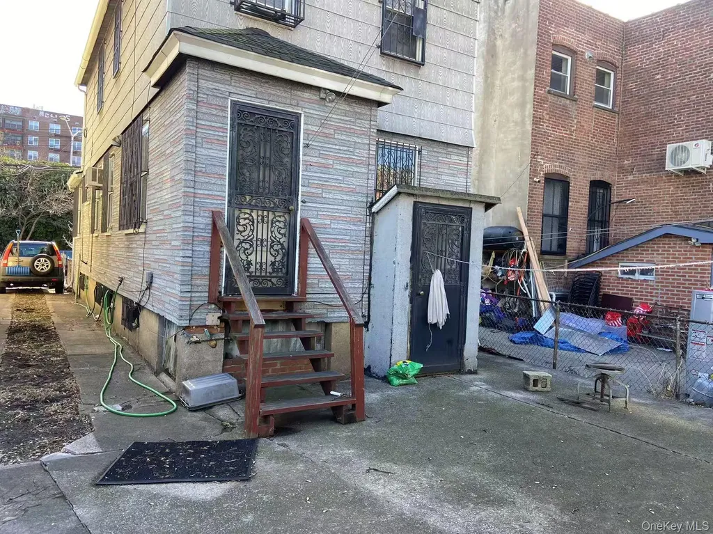 8621 59th Avenue Elmhurst NY 11373