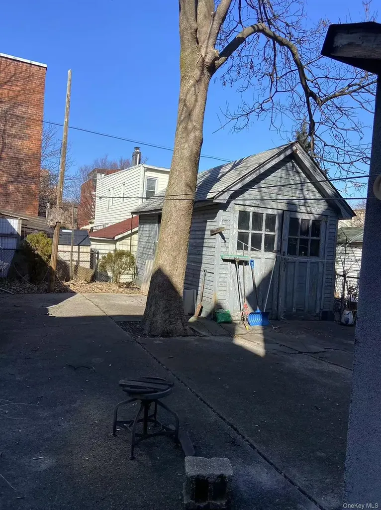 8621 59th Avenue Elmhurst NY 11373