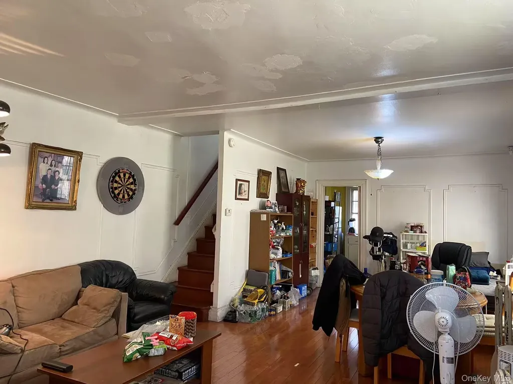 8621 59th Avenue Elmhurst NY 11373