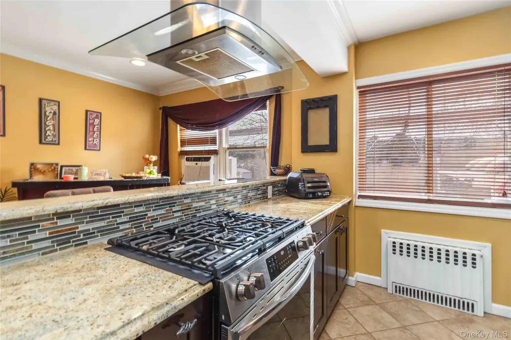 191-02 39th Avenue Flushing NY 11358