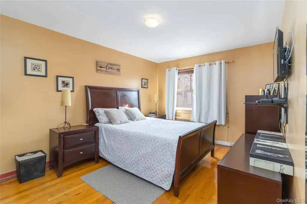 191-02 39th Avenue Flushing NY 11358