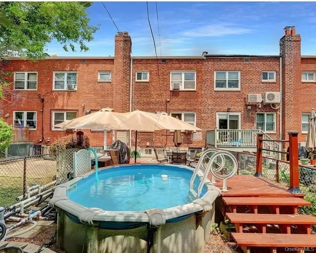 191-02 39th Avenue Flushing NY 11358