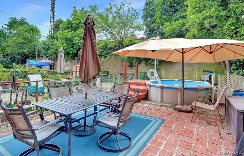 191-02 39th Avenue Flushing NY 11358