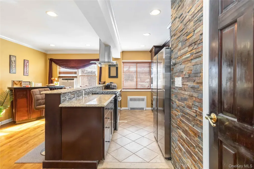 191-02 39th Avenue Flushing NY 11358