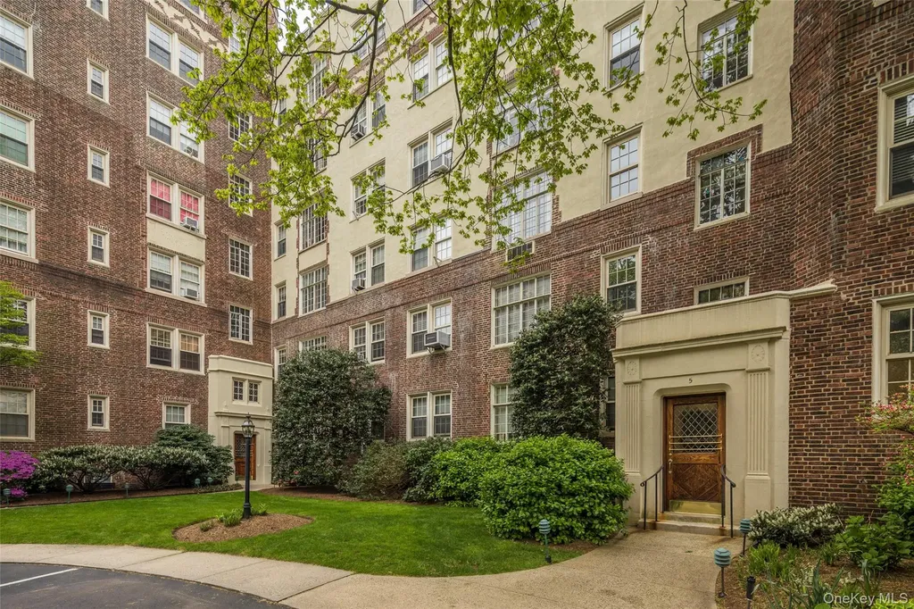 3 Tanglewylde Avenue Bronxville NY 10708