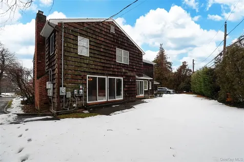 28 Polo Road Great Neck NY 11023