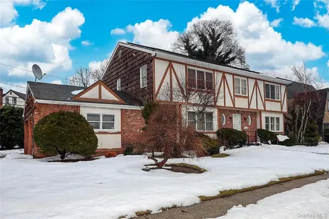 28 Polo Road Great Neck NY 11023