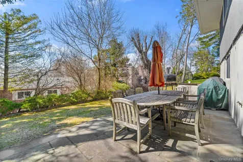 7 Dogwood Lane Irvington NY 10533