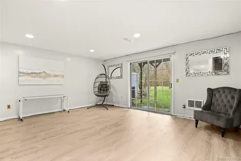 103 Twin Brook Court Carmel NY 10512