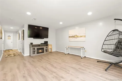 103 Twin Brook Court Carmel NY 10512