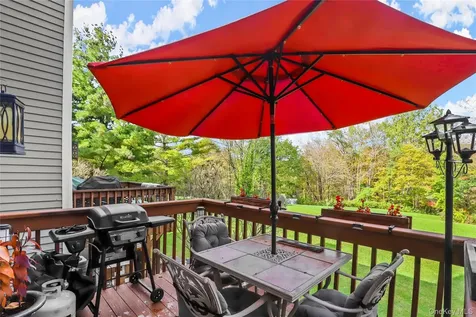 103 Twin Brook Court Carmel NY 10512