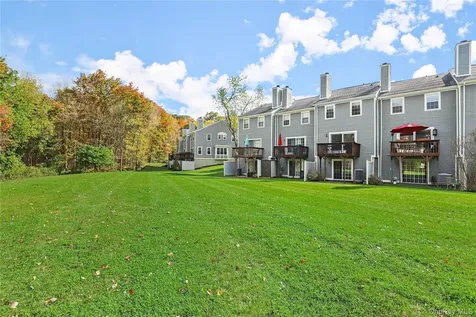 103 Twin Brook Court Carmel NY 10512