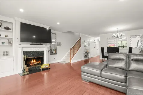 103 Twin Brook Court Carmel NY 10512