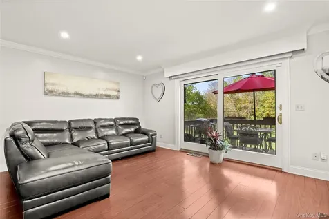 103 Twin Brook Court Carmel NY 10512
