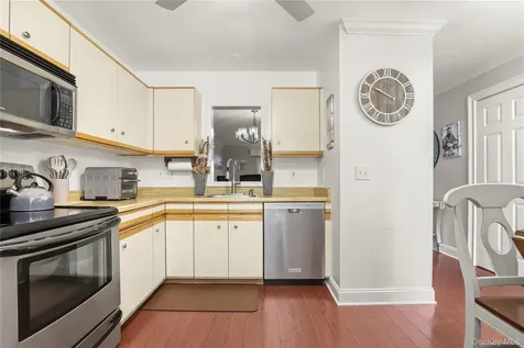 103 Twin Brook Court Carmel NY 10512