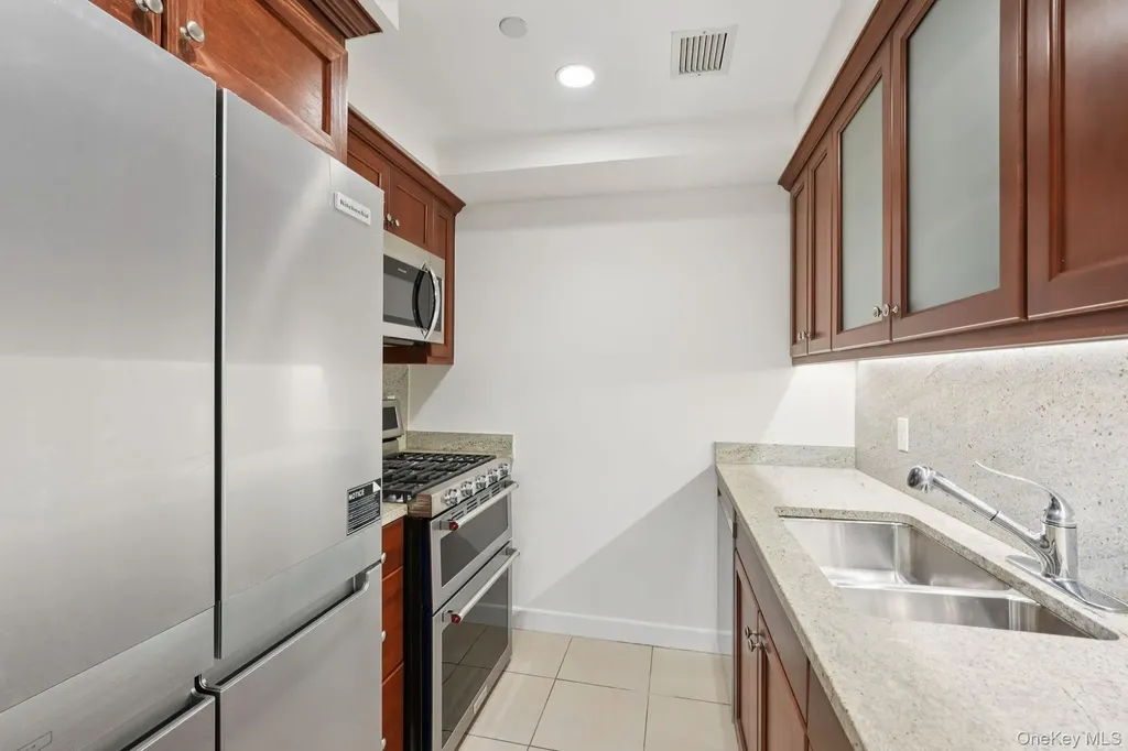 10 City Place White Plains NY 10601