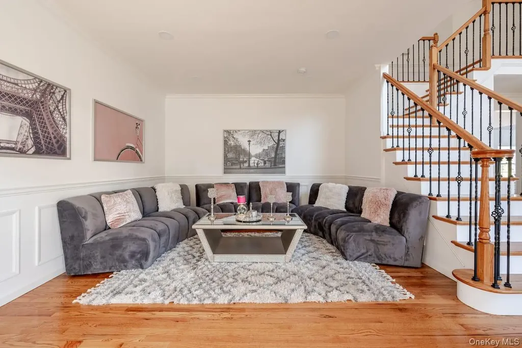 1 Brittany Court Ridge NY 11961