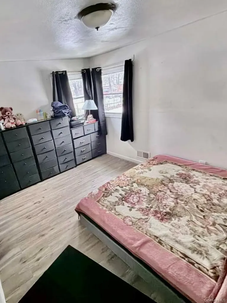 71 Macarthur Avenue Brentwood NY 11717