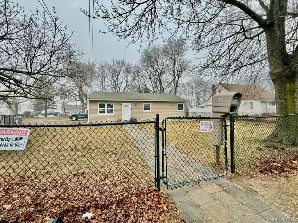 71 Macarthur Avenue Brentwood NY 11717