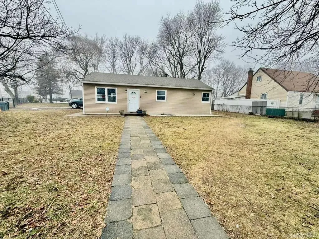 71 Macarthur Avenue Brentwood NY 11717