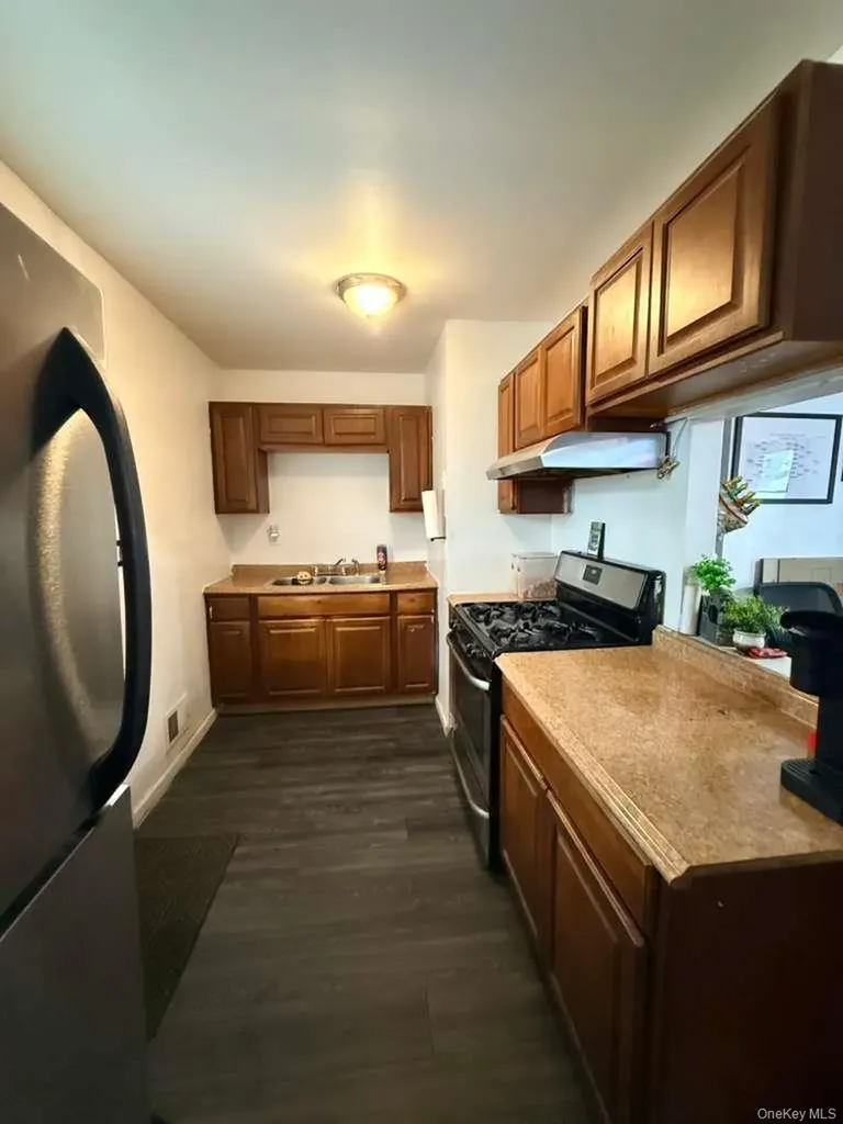 71 Macarthur Avenue Brentwood NY 11717