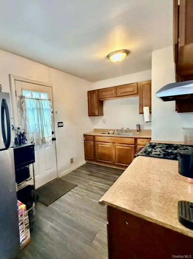 71 Macarthur Avenue Brentwood NY 11717
