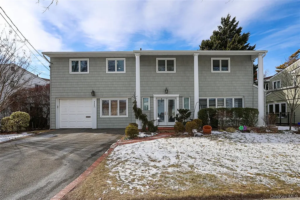 3526 Daniel Crescent Baldwin Harbor NY 11510