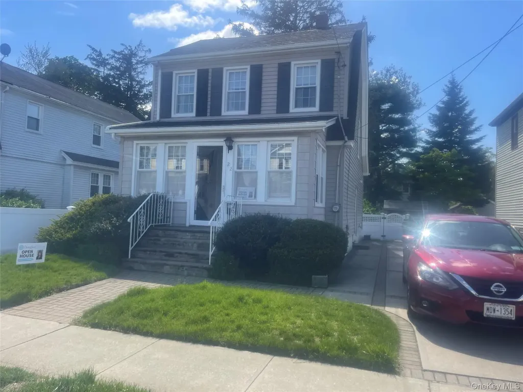 22 Eton Street Valley Stream NY 11581