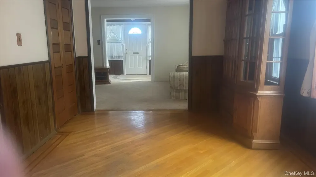 22 Eton Street Valley Stream NY 11581