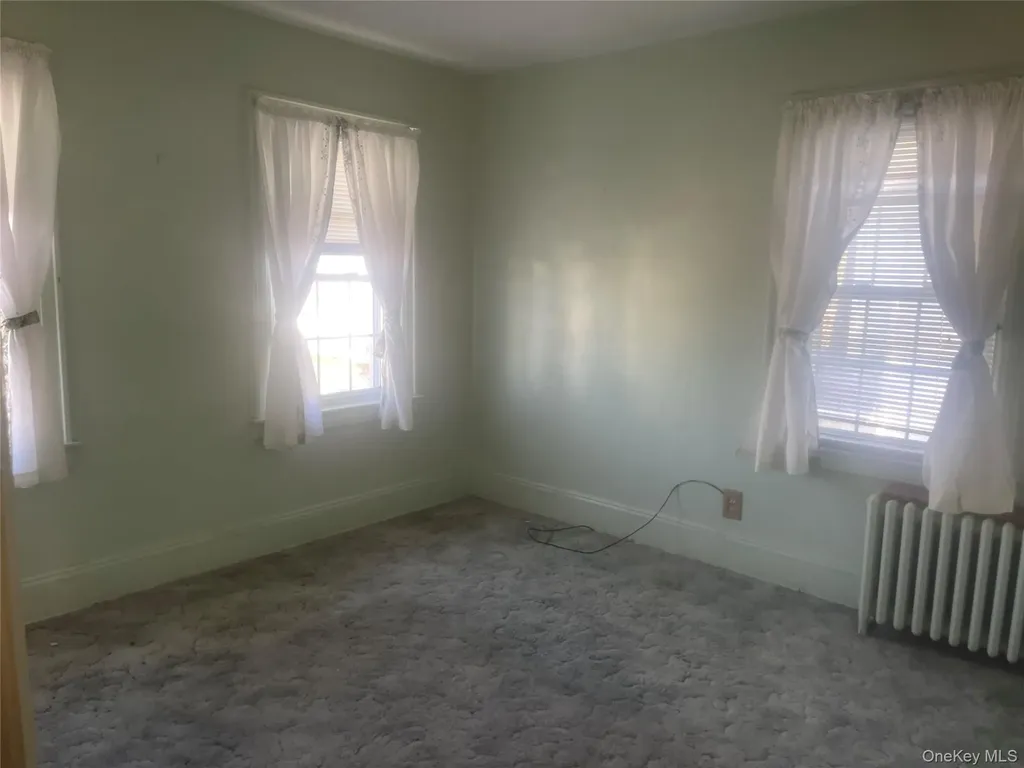 22 Eton Street Valley Stream NY 11581