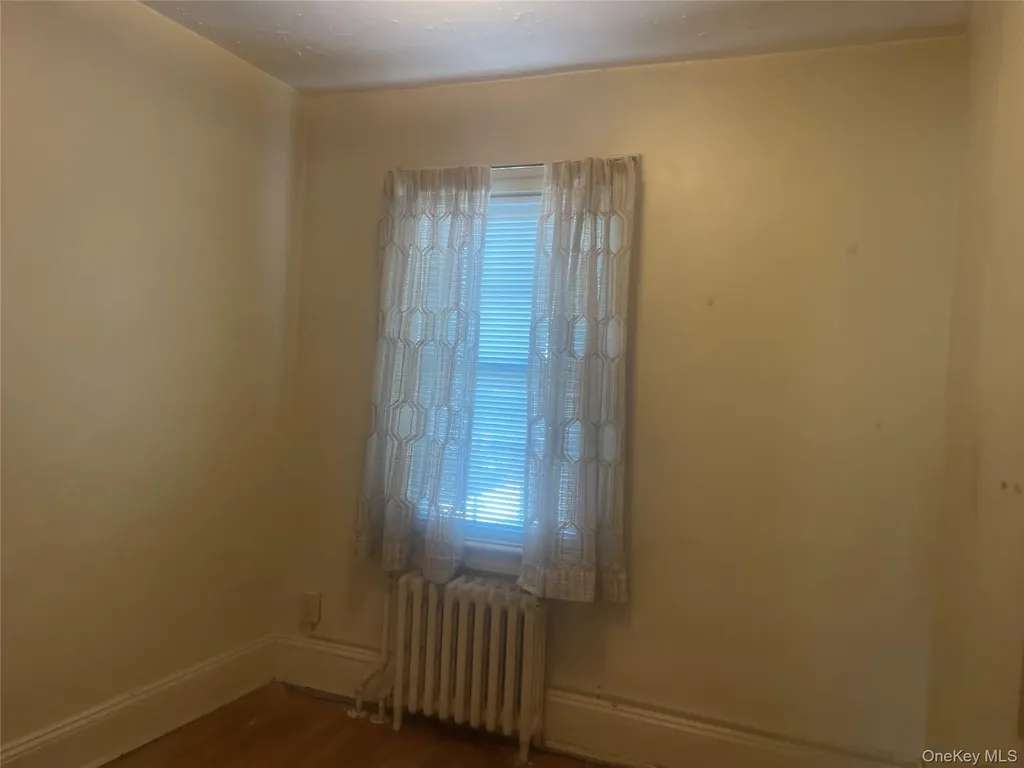 22 Eton Street Valley Stream NY 11581