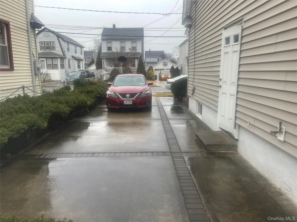 22 Eton Street Valley Stream NY 11581