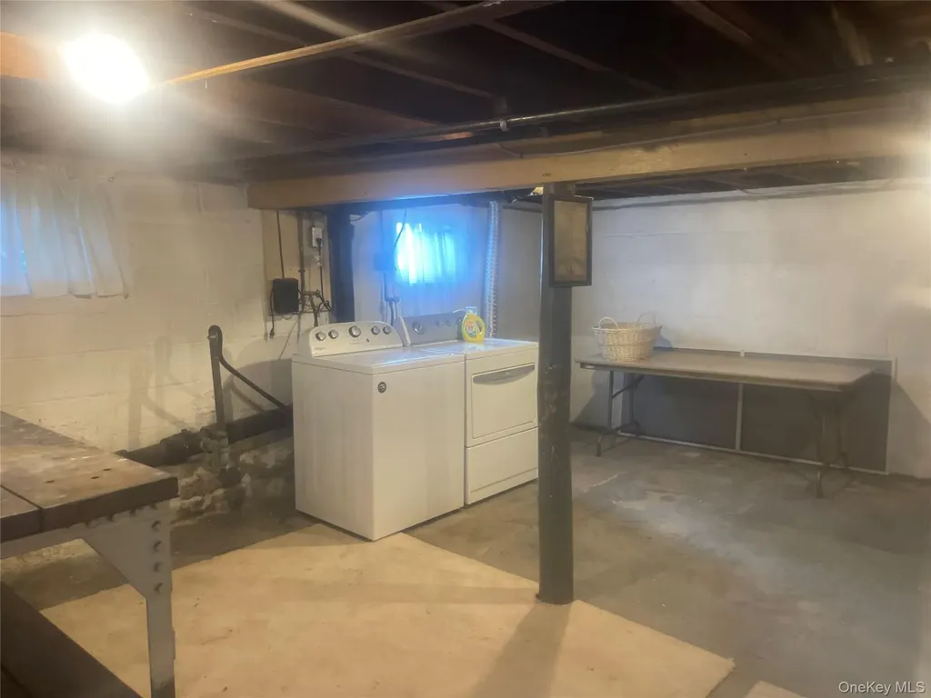 22 Eton Street Valley Stream NY 11581