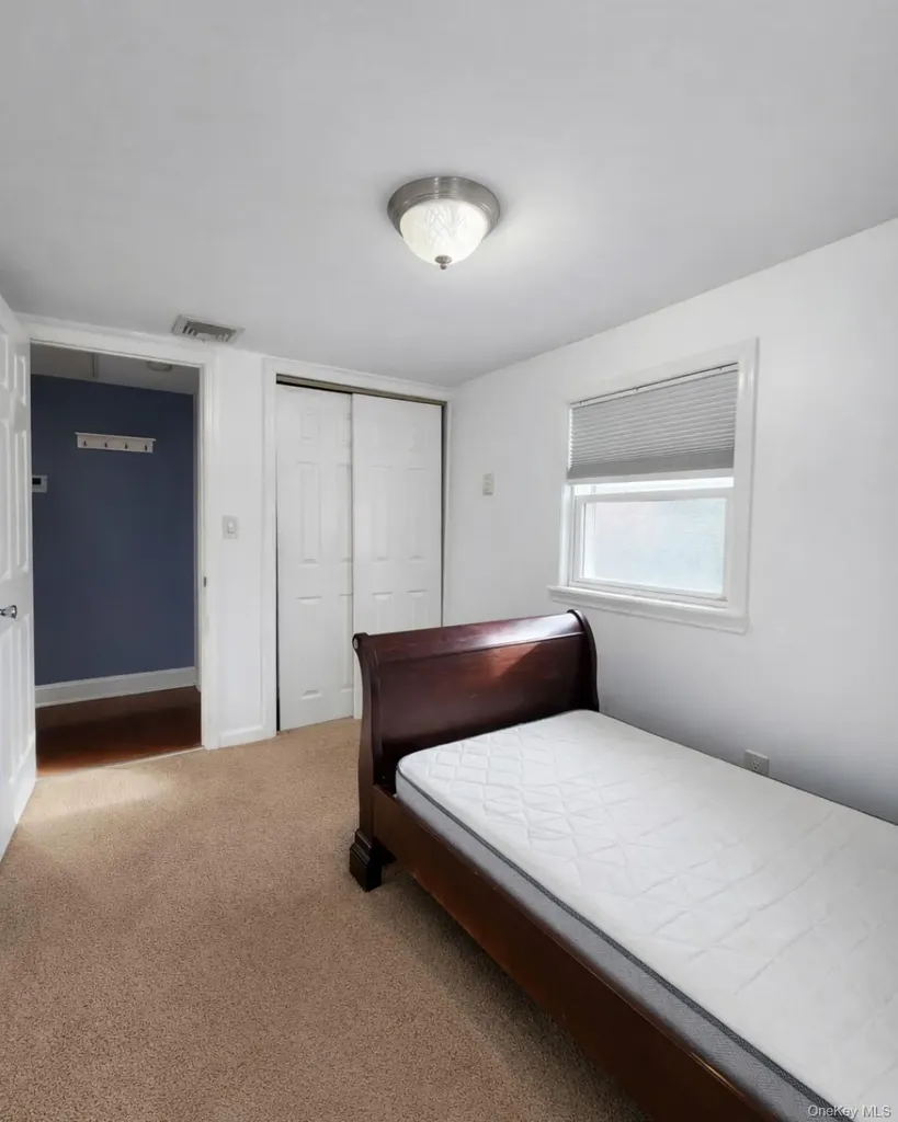 39 Musket Drive Shirley NY 11967