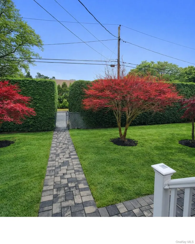 39 Musket Drive Shirley NY 11967