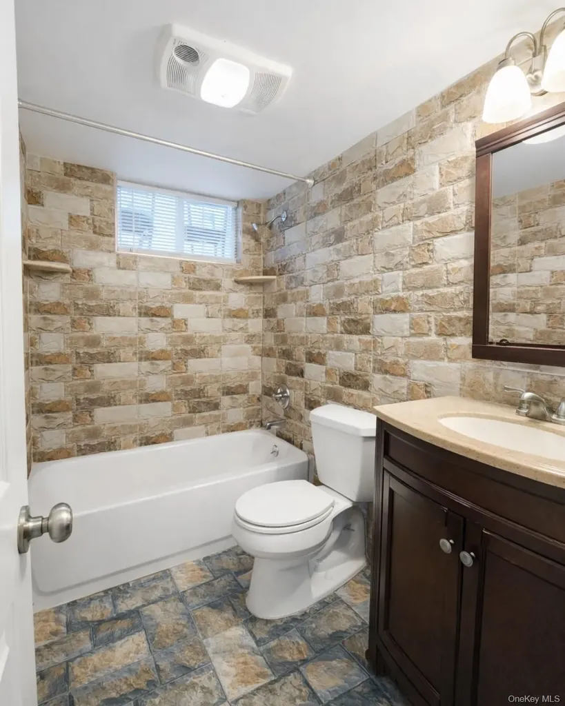 39 Musket Drive Shirley NY 11967