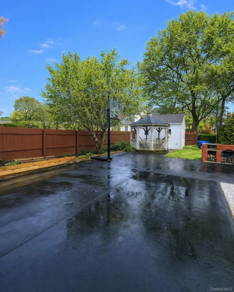 39 Musket Drive Shirley NY 11967