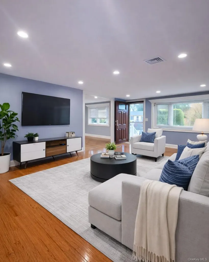 39 Musket Drive Shirley NY 11967