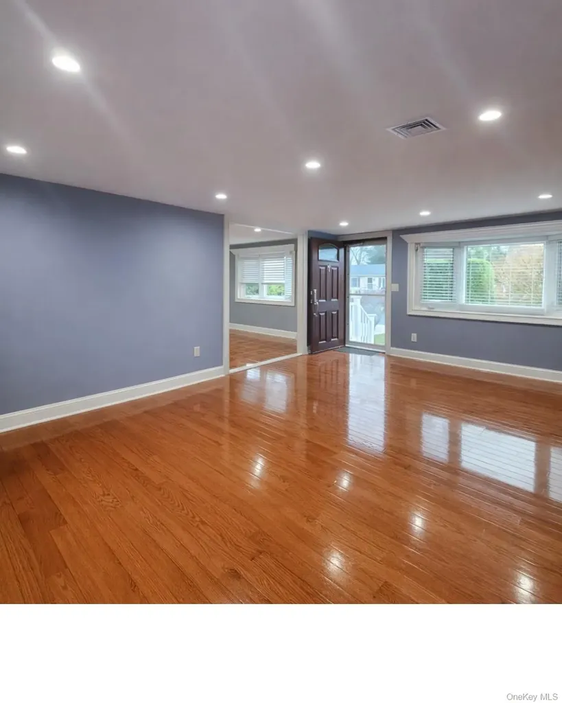 39 Musket Drive Shirley NY 11967